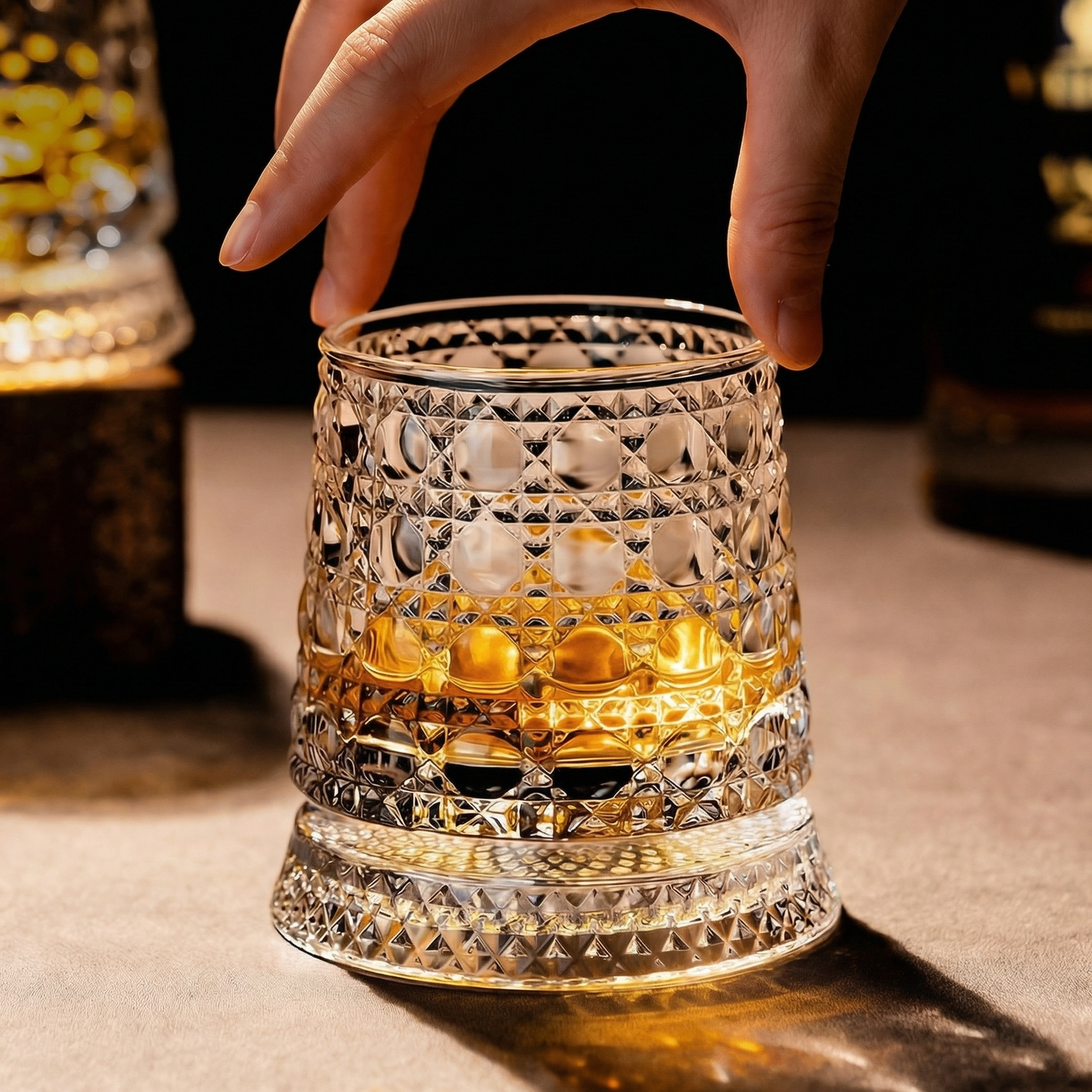 🥃 Ellis Rotating Whiskey Glass